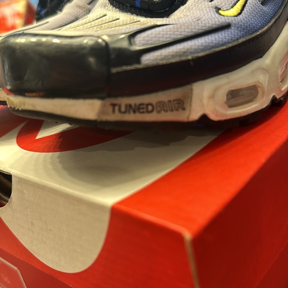 NIKE AIR MAX PLUS III YOUTH 5.5 - Picture 3 of 7